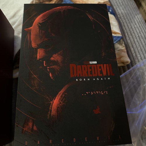 Hot toys daredevil born again - daredevil,