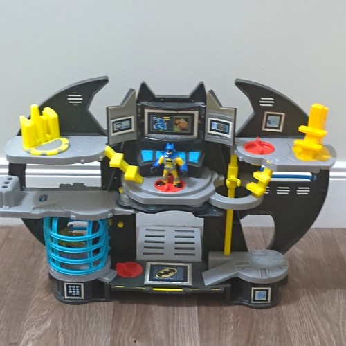 Batman batcave playset with - batman,
