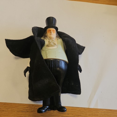 Penguin batman returns figure - batman,