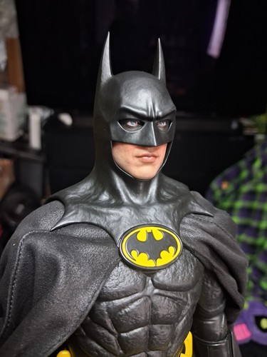 Hot toys batman - hot,